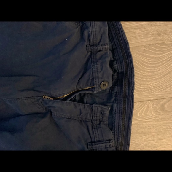 Hi I am selling my Zara pants - Picture 2 of 4